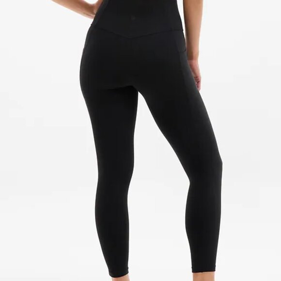 Athleta Salutation Stash 7/8 Tight - Medium - Picture 3 of 13